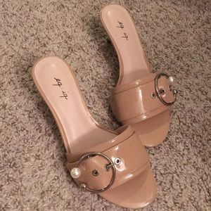 Baby petite Kitten Heel